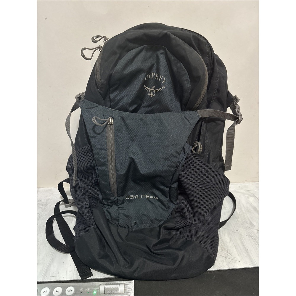 Osprey Daylite Plus Backpack 20L Black Gray Hiking Daypack 19x11